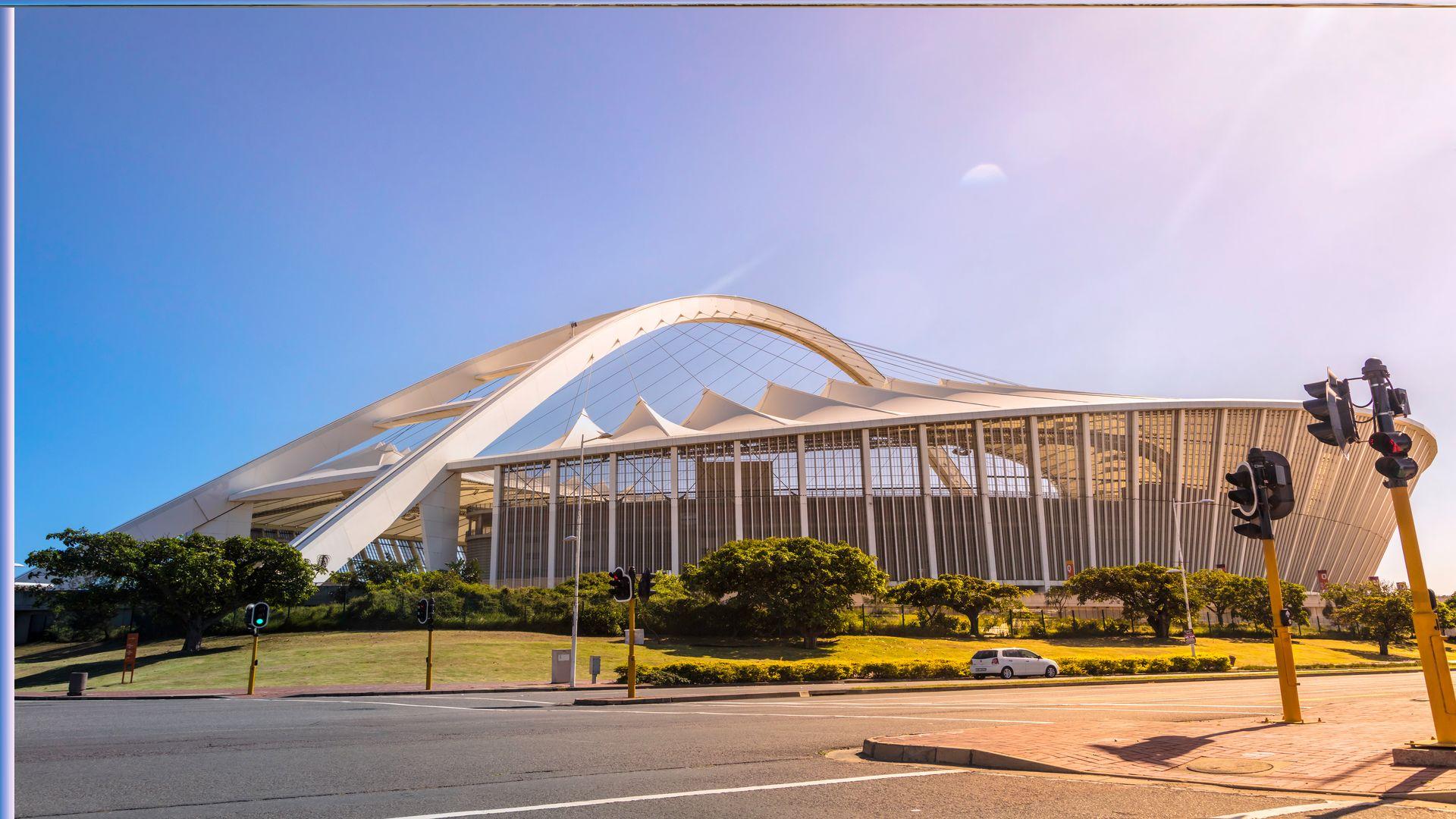 In Durban, groups have excellent access to amenities like beachfront of restaurants & event venues.