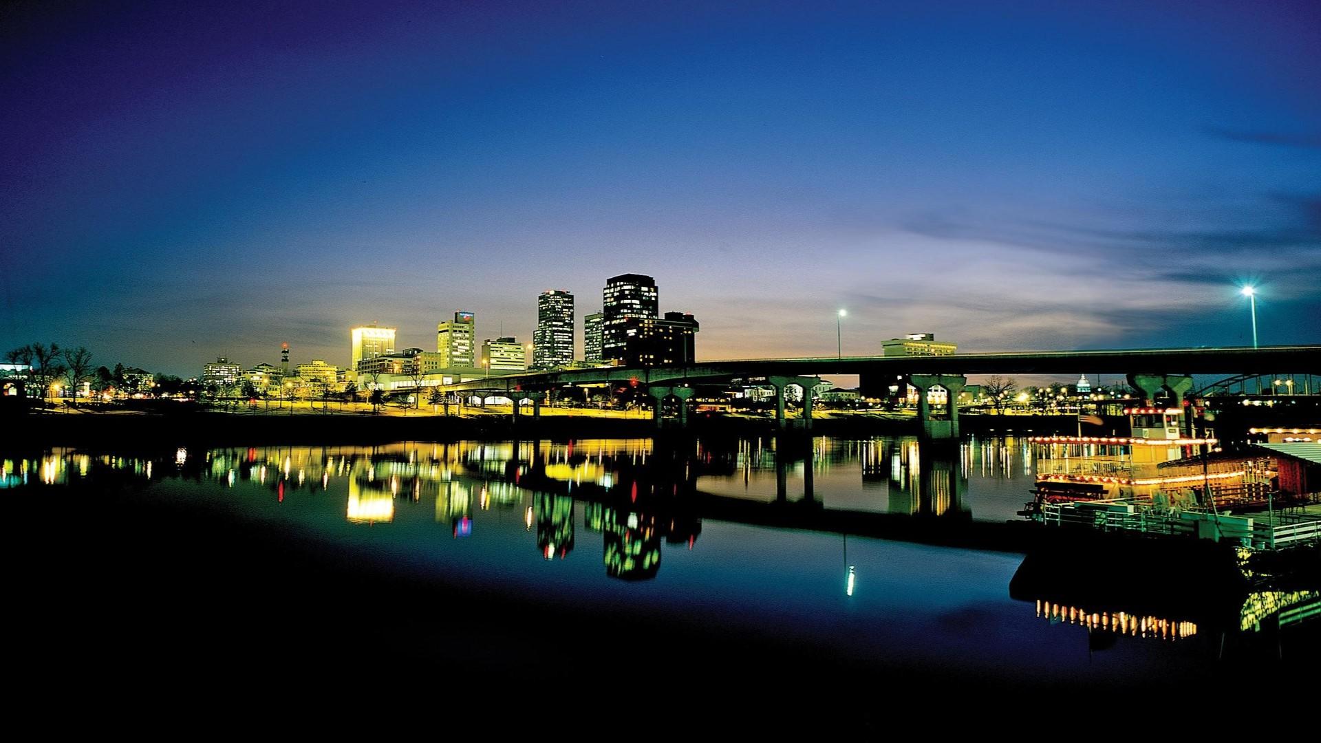 Host in Little Rock, where natural beauty and productive meetings come together.