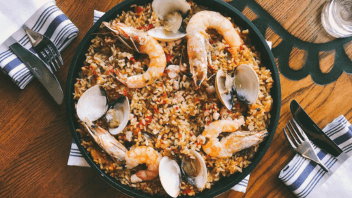 Diverse Dining Scene (Restaurant Row)