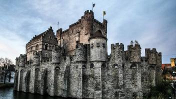 Dine like royalty in the Castle of the Counts