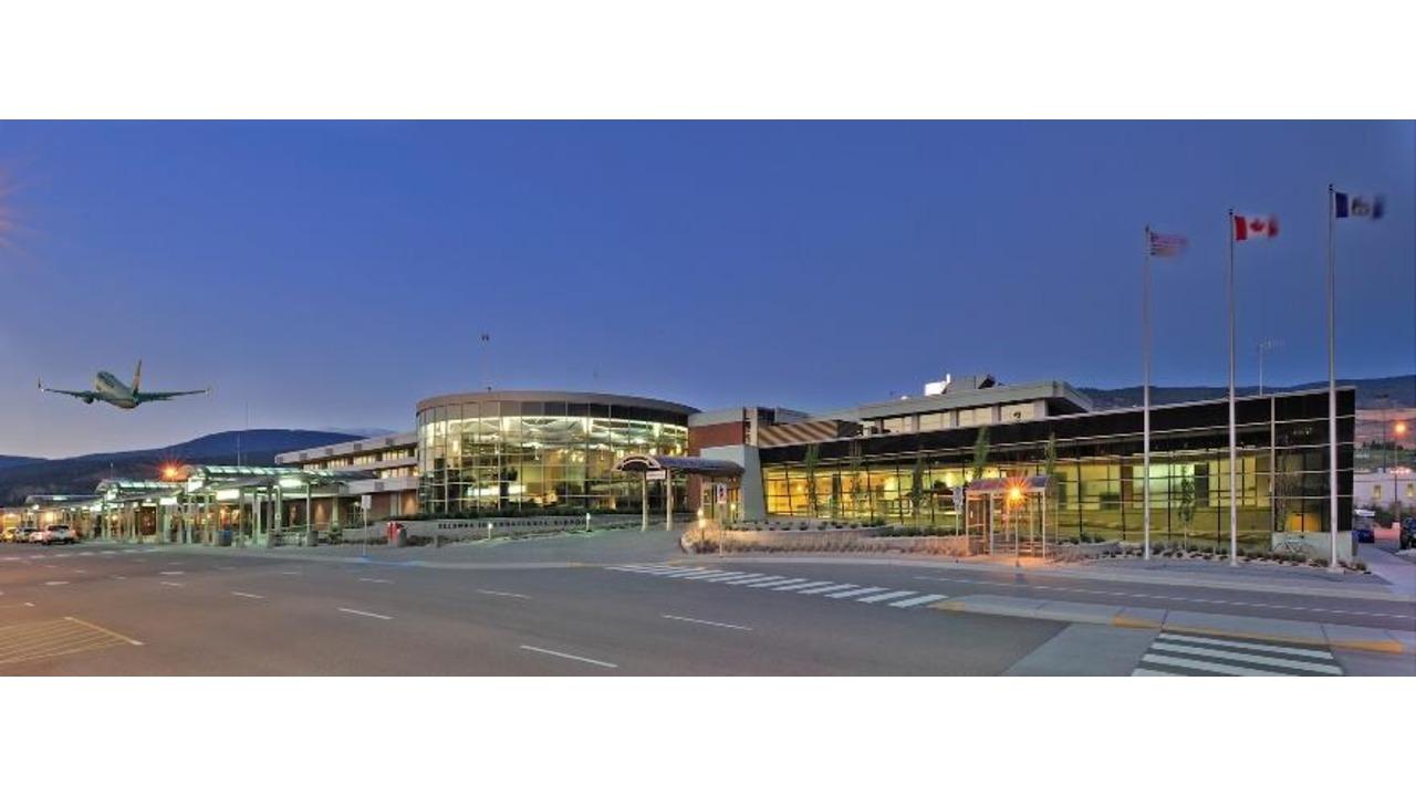 International Airport - YLW