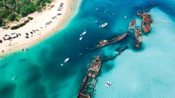 Warm and welcoming subtropical climate