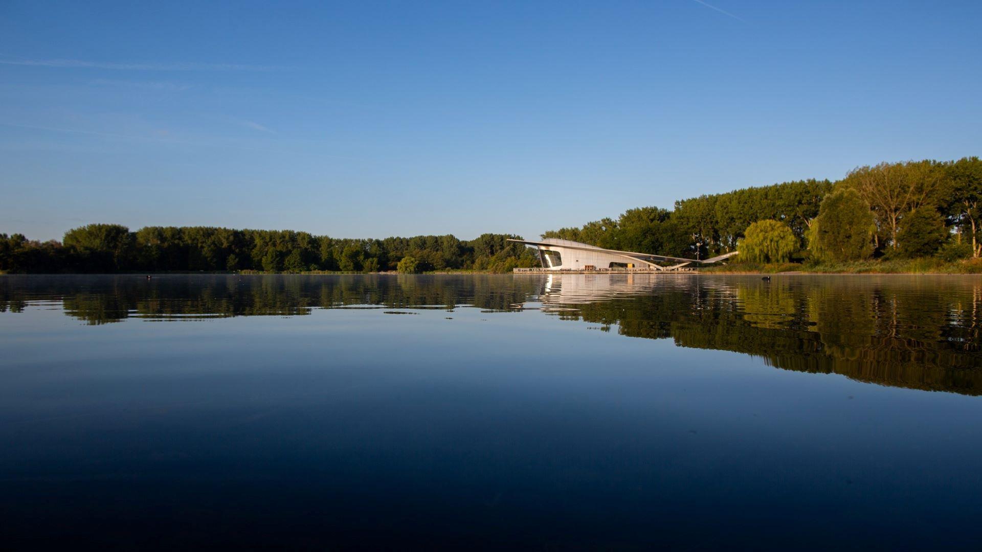 Available, Accessible & Affordable! Only 20 minutes driving from the historic centre of Amsterdam