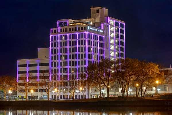 Embassy Suites by Hilton Rockford Riverfront