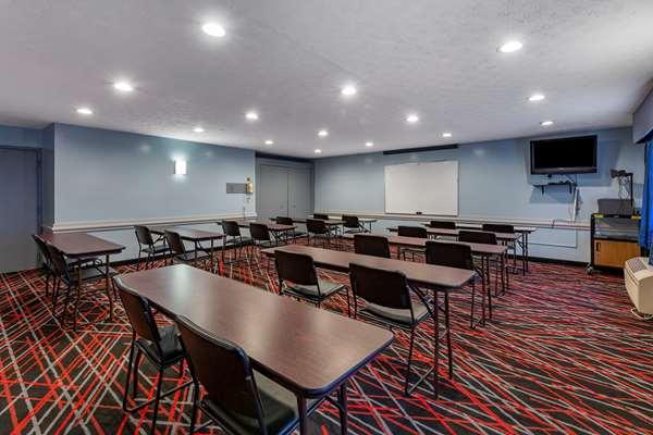Quality Inn Austintown-Youngstown West