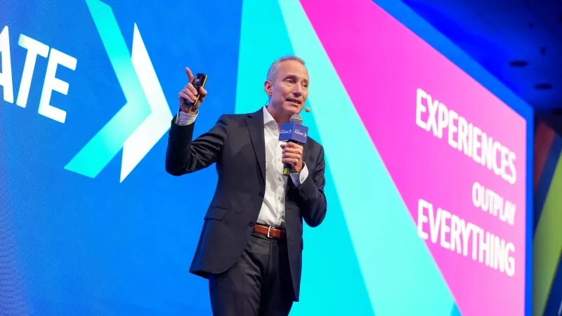 Colja Dams, Managing Director at Wunderman Thompson Germany, giving a speech at the Wunderman Thompson Accelerate event.