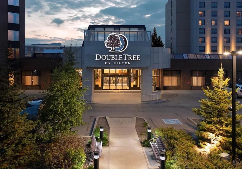 DoubleTree by Hilton Hotel West Edmonton