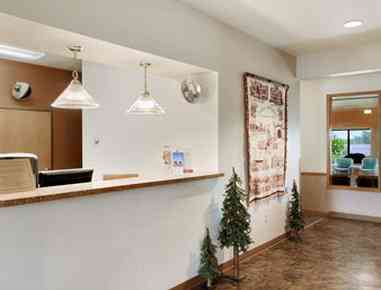 Super 8 by Wyndham Sparta в Sparta, WI