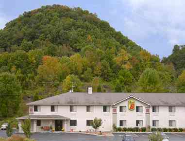 Super 8 by Wyndham Lebanon in Lebanon, VA