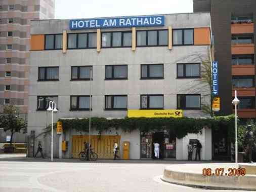 Schwalbach, DE 的 Fair Hotel am Rathaus