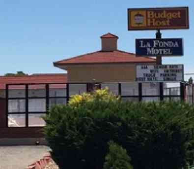自由党, KS 的 Budget Host La Fonda Motel