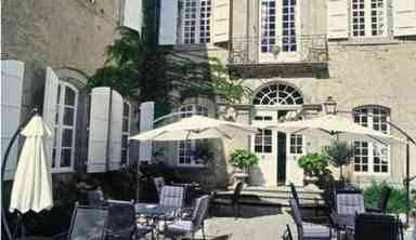 Foix, FR 的 Hotel-restaurant Relais Royal