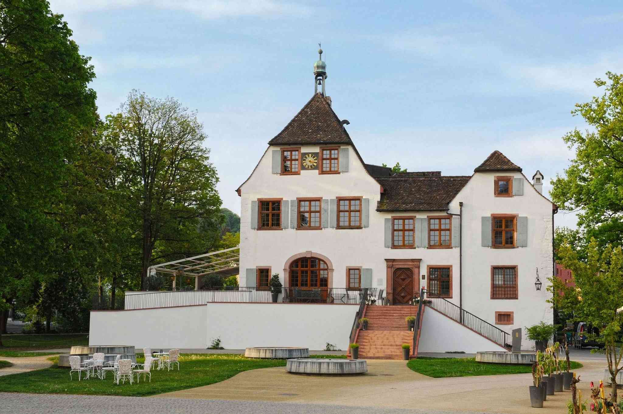 Schloss Binningen Hotel Castle Garden в Binningen, CH