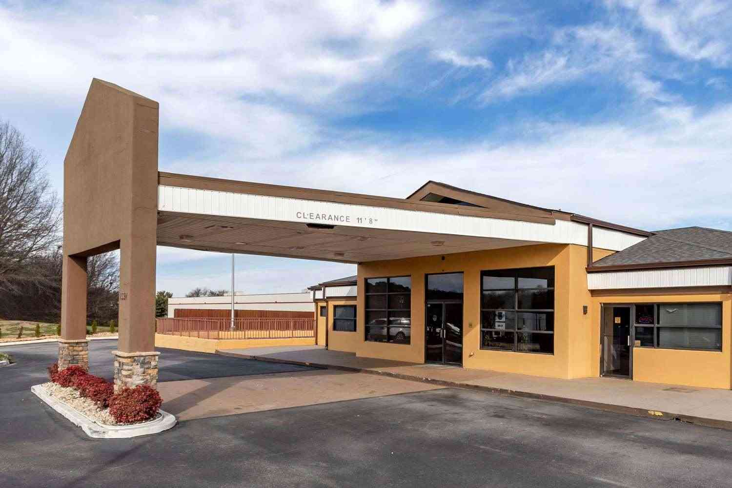 Quality Inn Duncan Spartanburg West в Duncan, SC