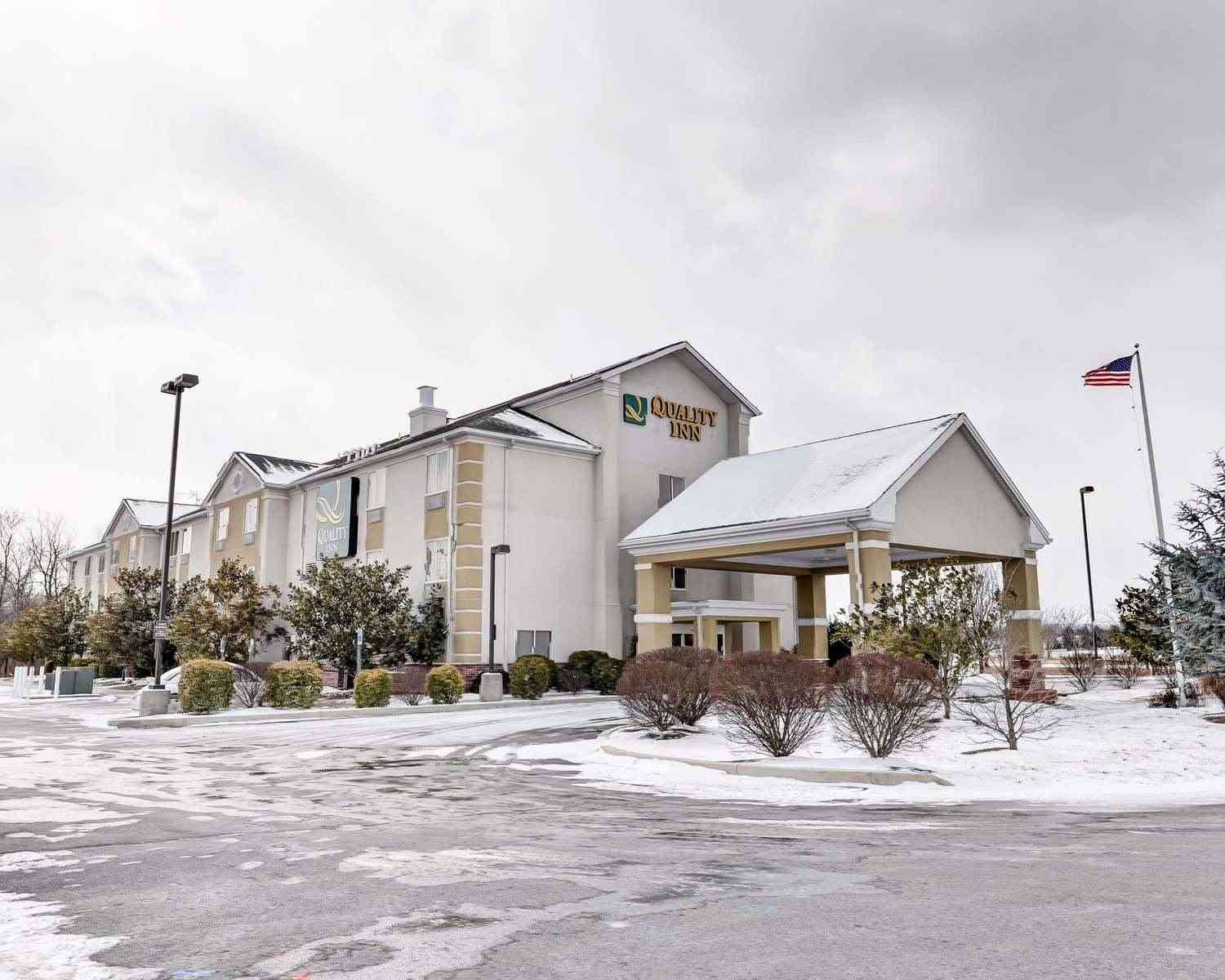 Quality Inn Spring Mills - Martinsburg North, Falling Waters, WV