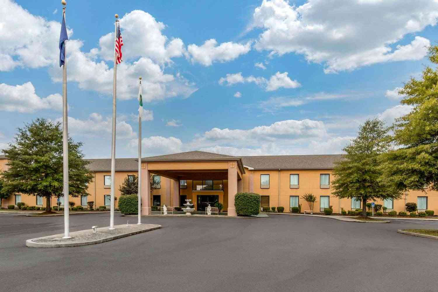 Quality Inn and Suites Benton - Draffenville i Benton, KY