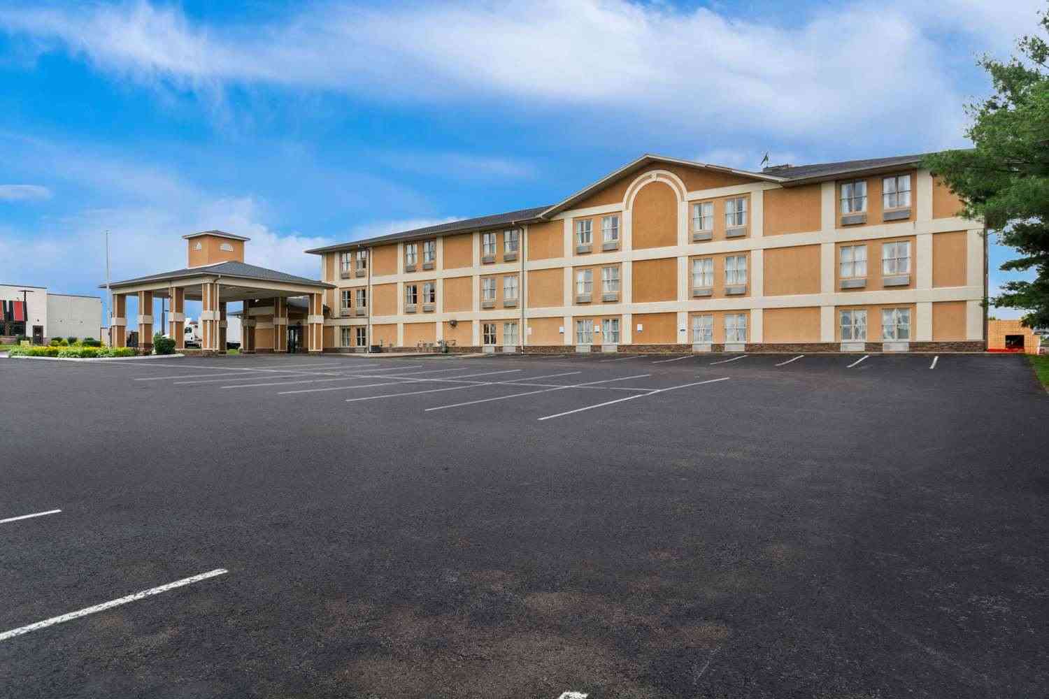 Dry Ridge, KY 的 Quality Inn Dry Ridge
