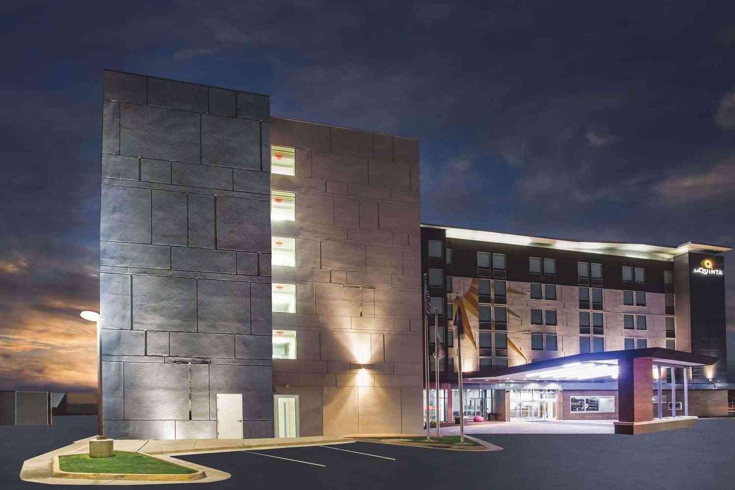 La Quinta Inn & Suites by Wyndham Winchester в Winchester, VA