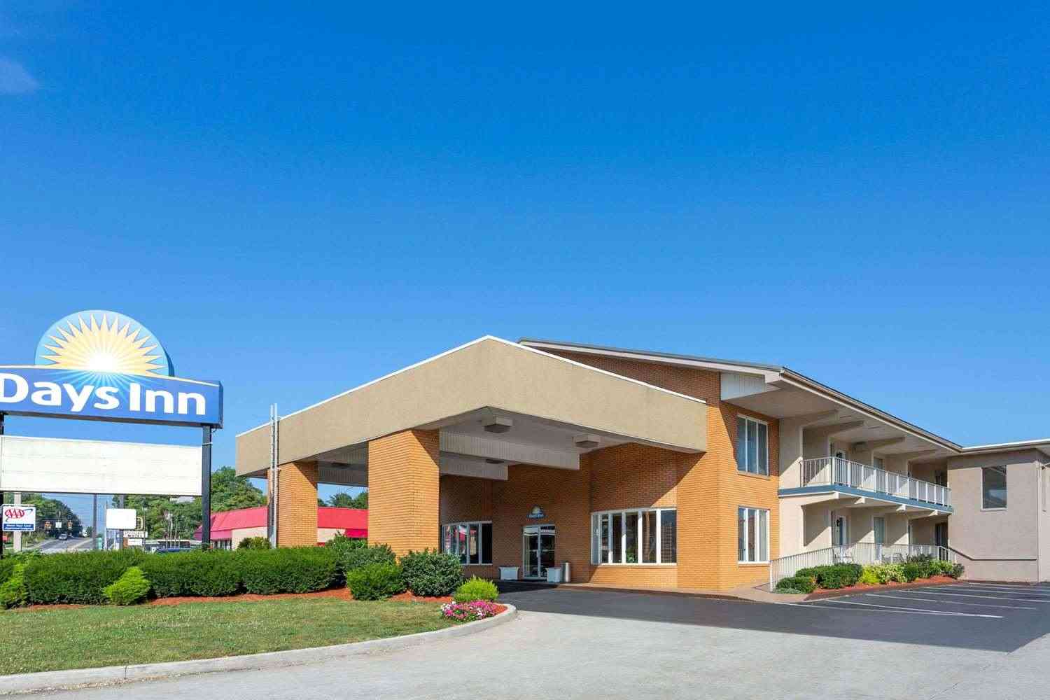 Days Inn by Wyndham Breezewood в Breezewood, PA