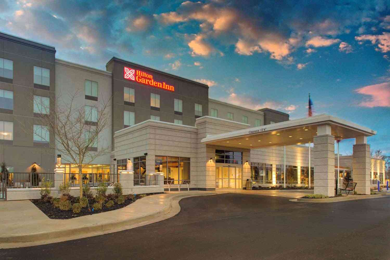 Jackson, TN 的 Hilton Garden Inn Jackson