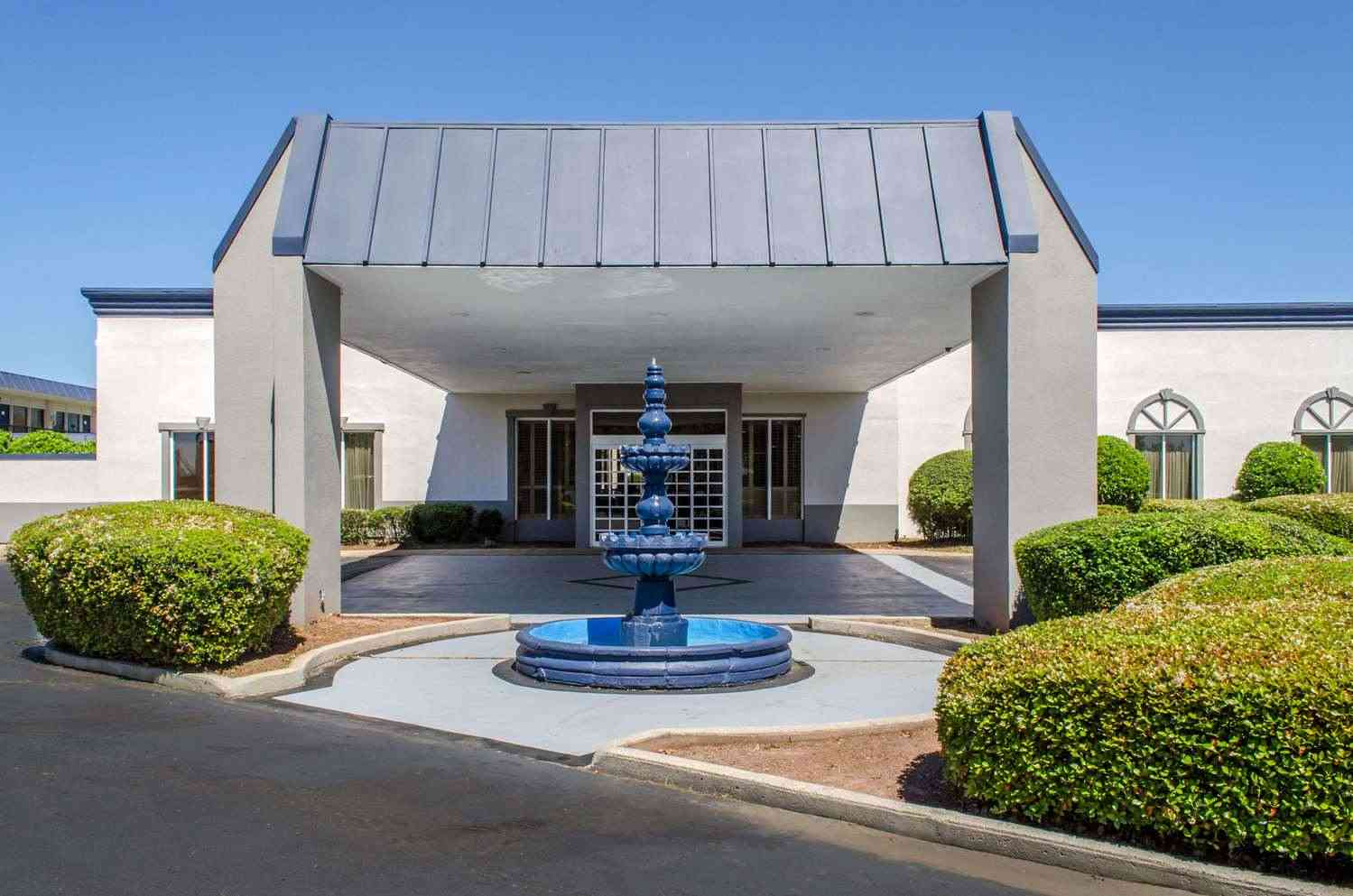 Quality Inn and Suites в Laurel, MS