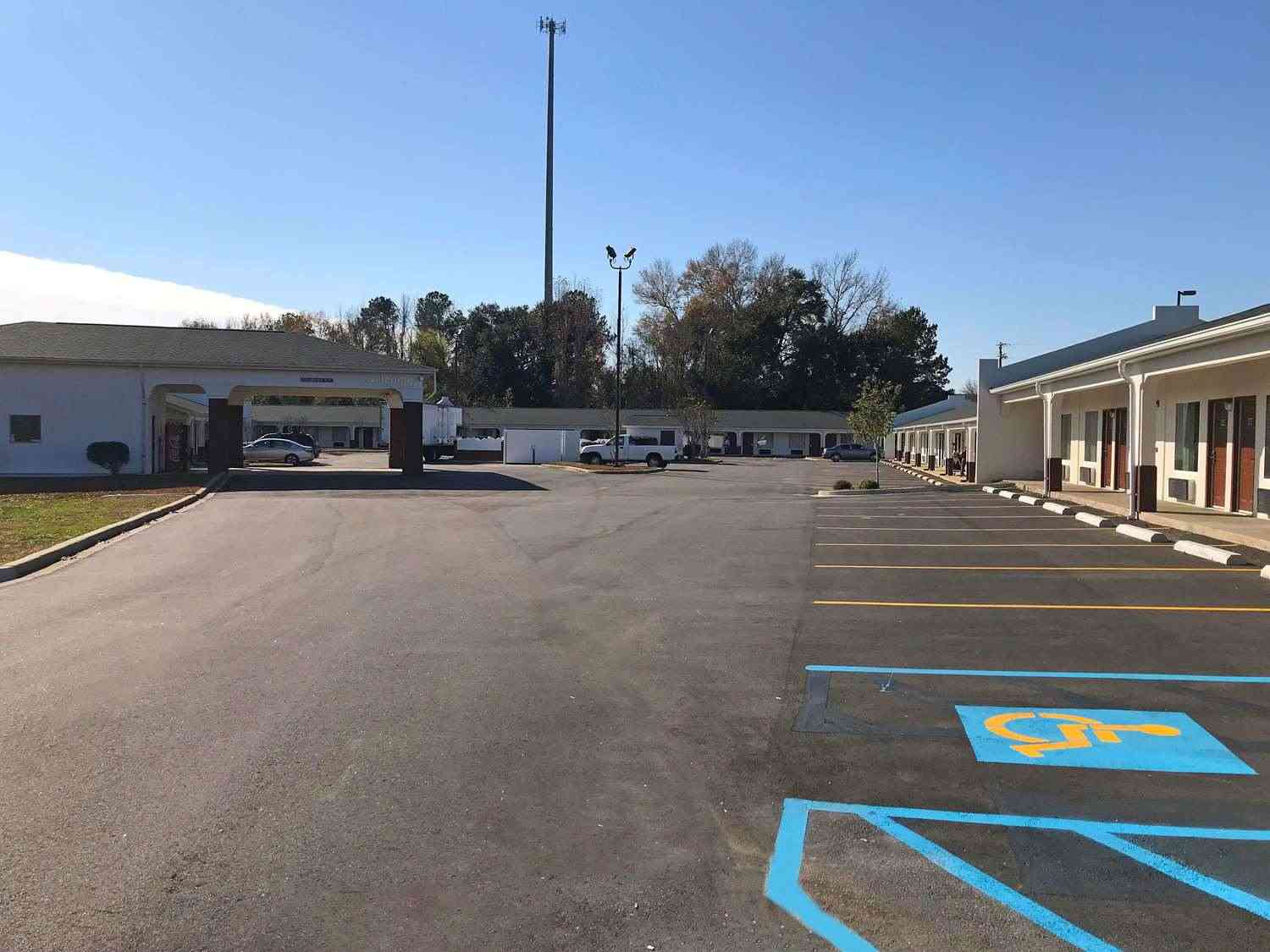 Americas Best Value Inn & Suites Sumter в Sumter, SC