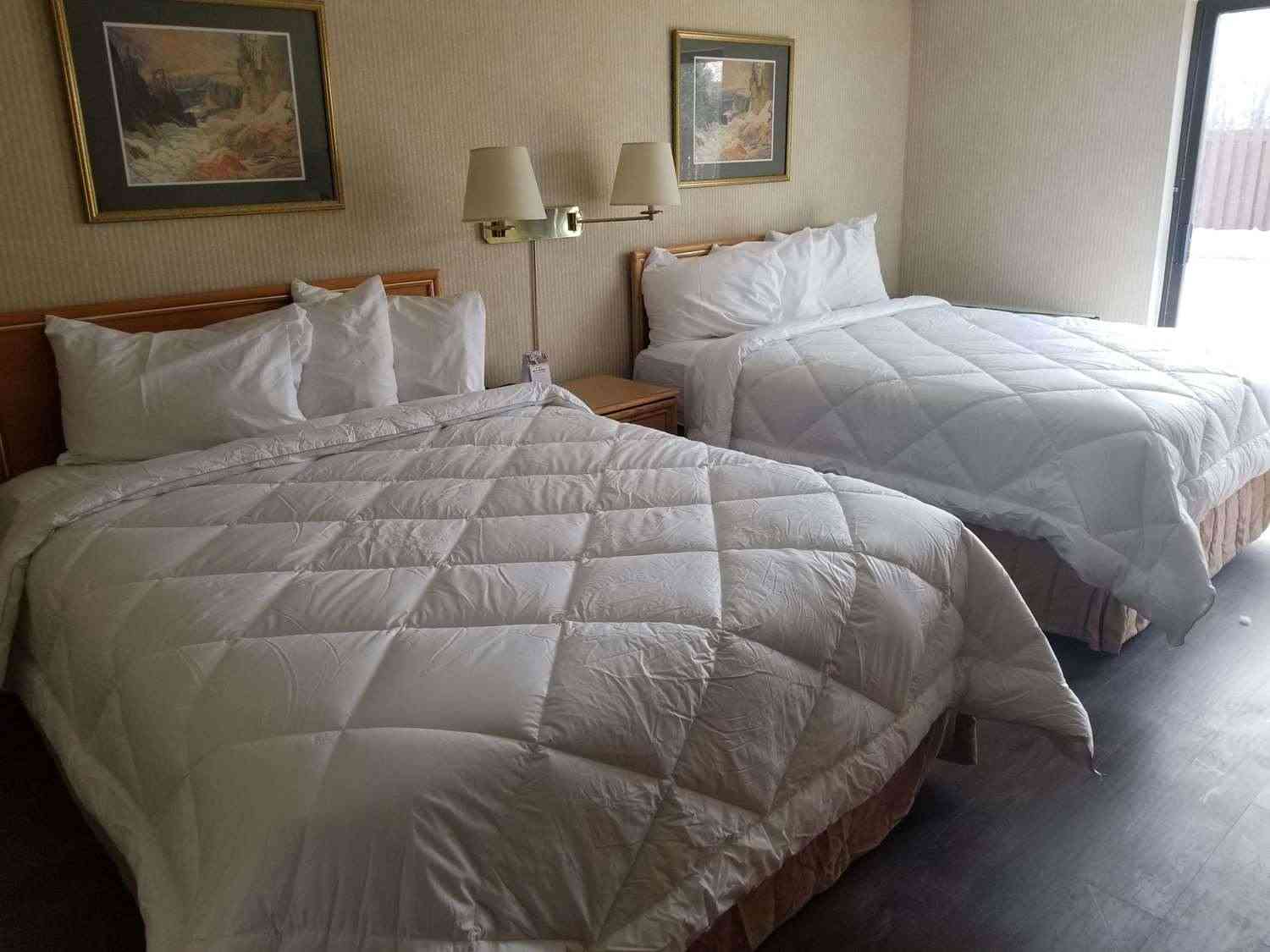 Travelodge by Wyndham Welland, Welland, ON