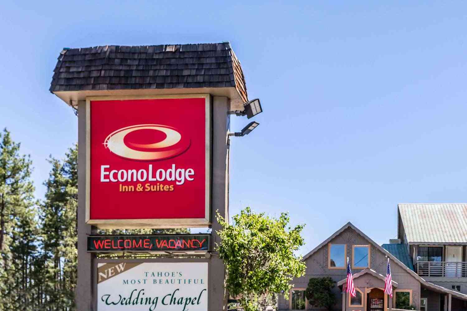 Econo Lodge Inn and Suites Heavenly Village Area in Südsee Tahoe, CA