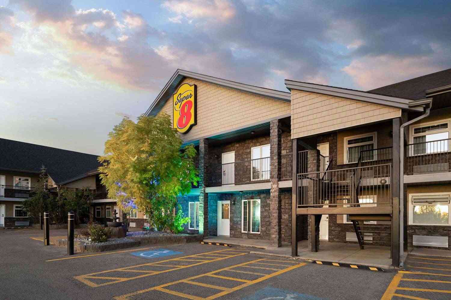 Super 8 by Wyndham Fort McMurray a Fort McMurray, AB