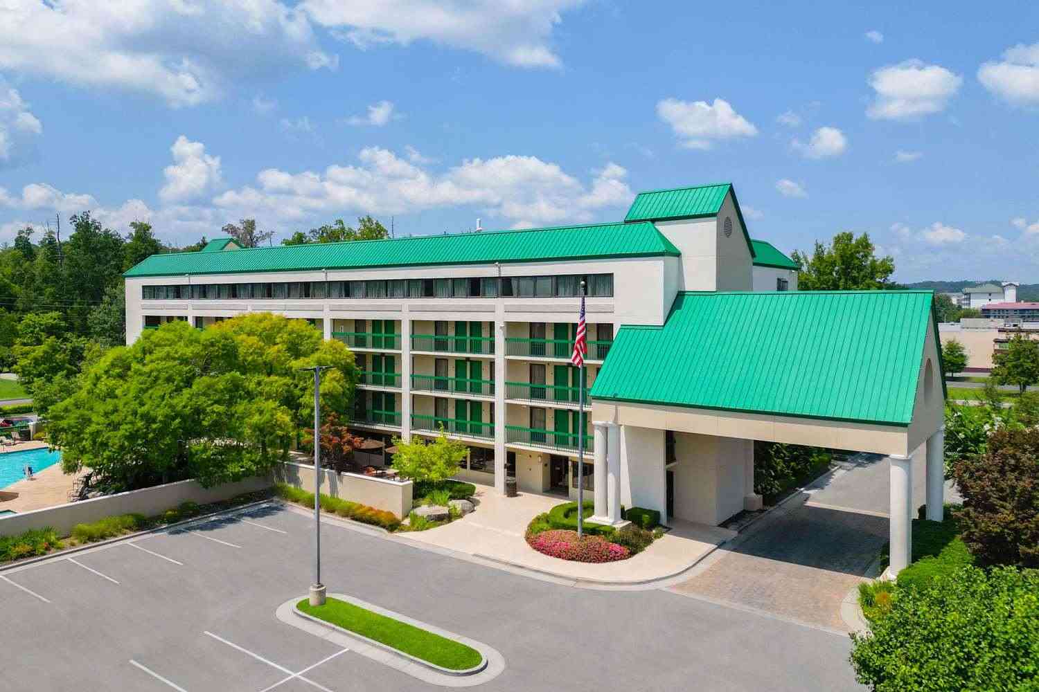 Quality Inn Near the Island Pigeon Forge в Pigeon Forge, TN