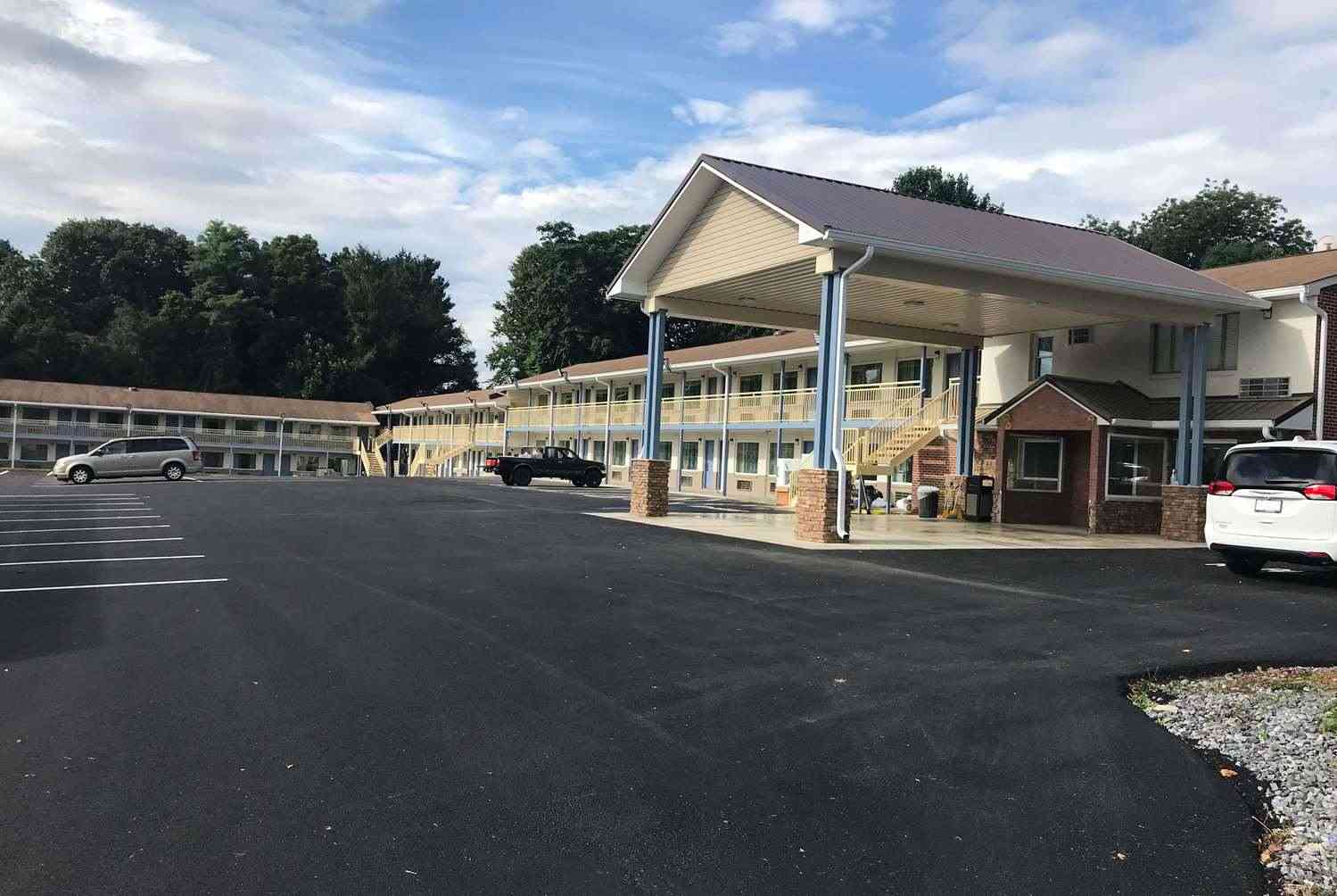 Days Inn by Wyndham Charles Town/Harpers Ferry à Charles Town, WV