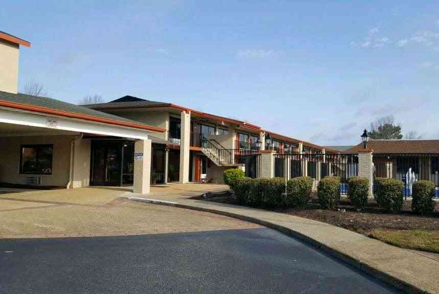 Days Inn & Suites by Wyndham Williamsburg Colonial em Williamsburg, VA