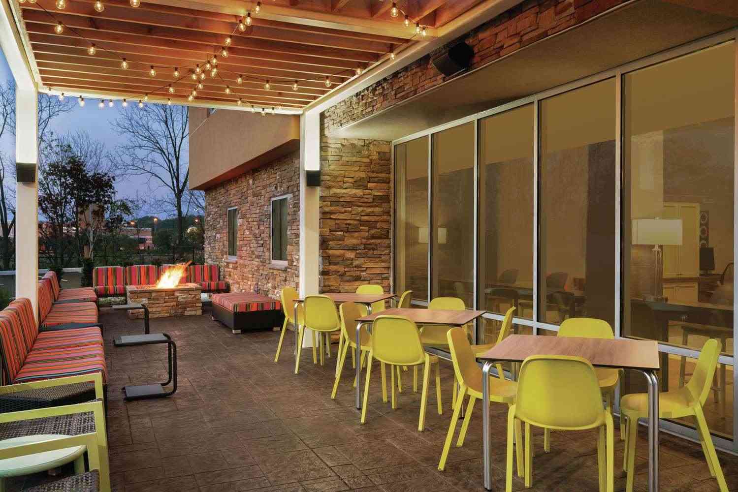 Home2 Suites by Hilton Lancaster в Lancaster, PA