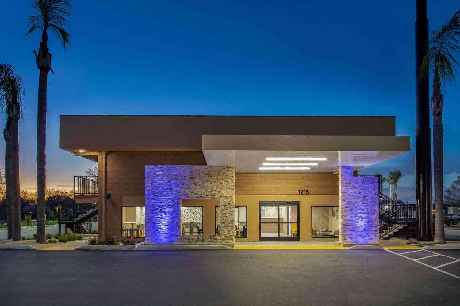 Days Inn by Wyndham Merced / Yosemite Area в Merced, CA