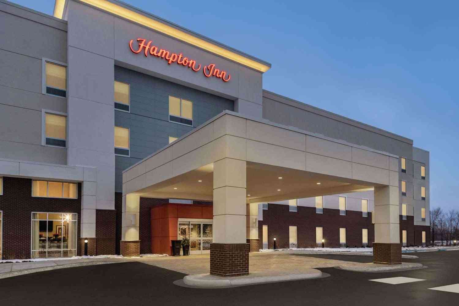 Hampton Inn Brooklyn Park в Brooklyn Park, MN
