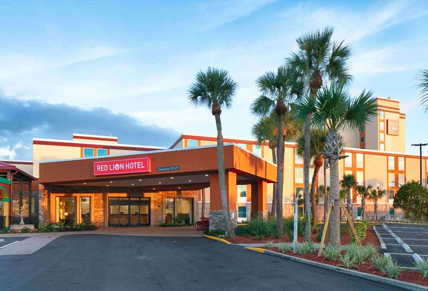 Kissimmee, FL 的 Red Lion Hotel Orlando Lake Buena Vista South