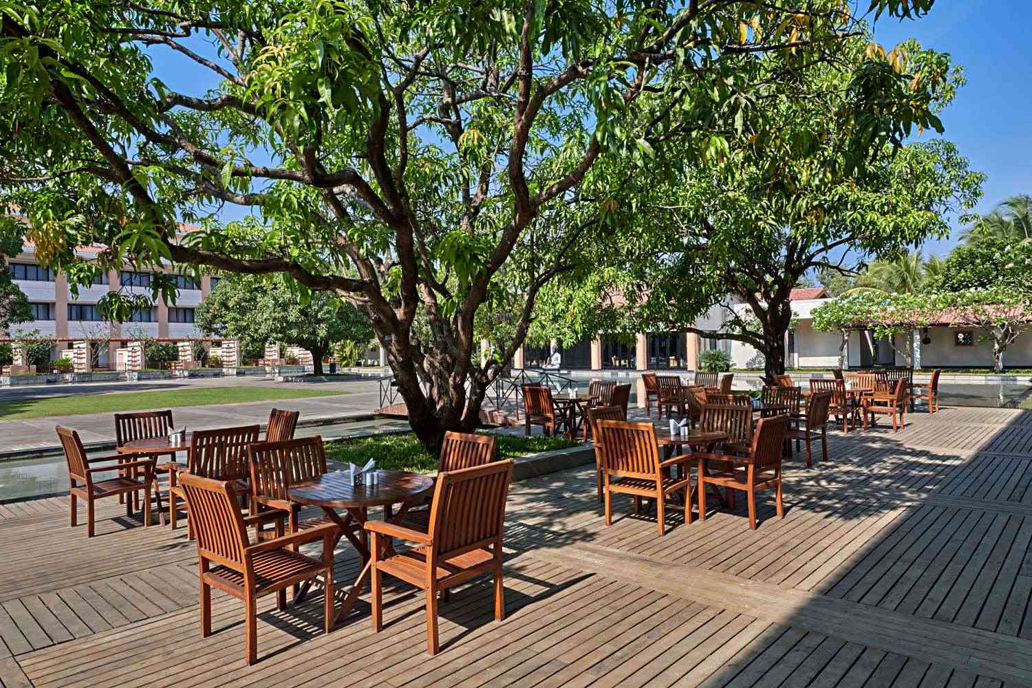 Alibaug, IN 的 Radisson Blu Resort and Spa Alibaug, India