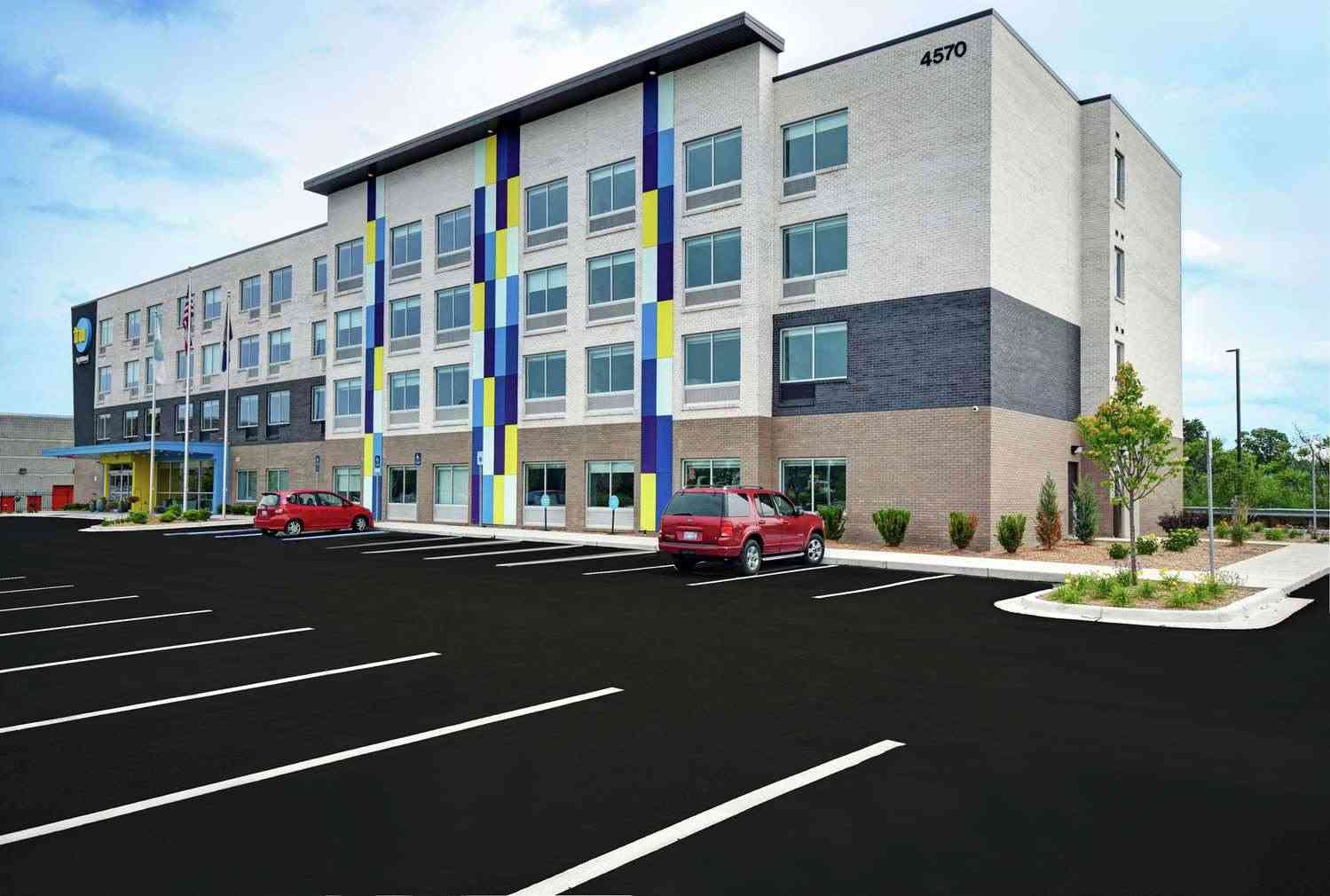 Kentwood, MI 的 Tru by Hilton Grand Rapids Airport