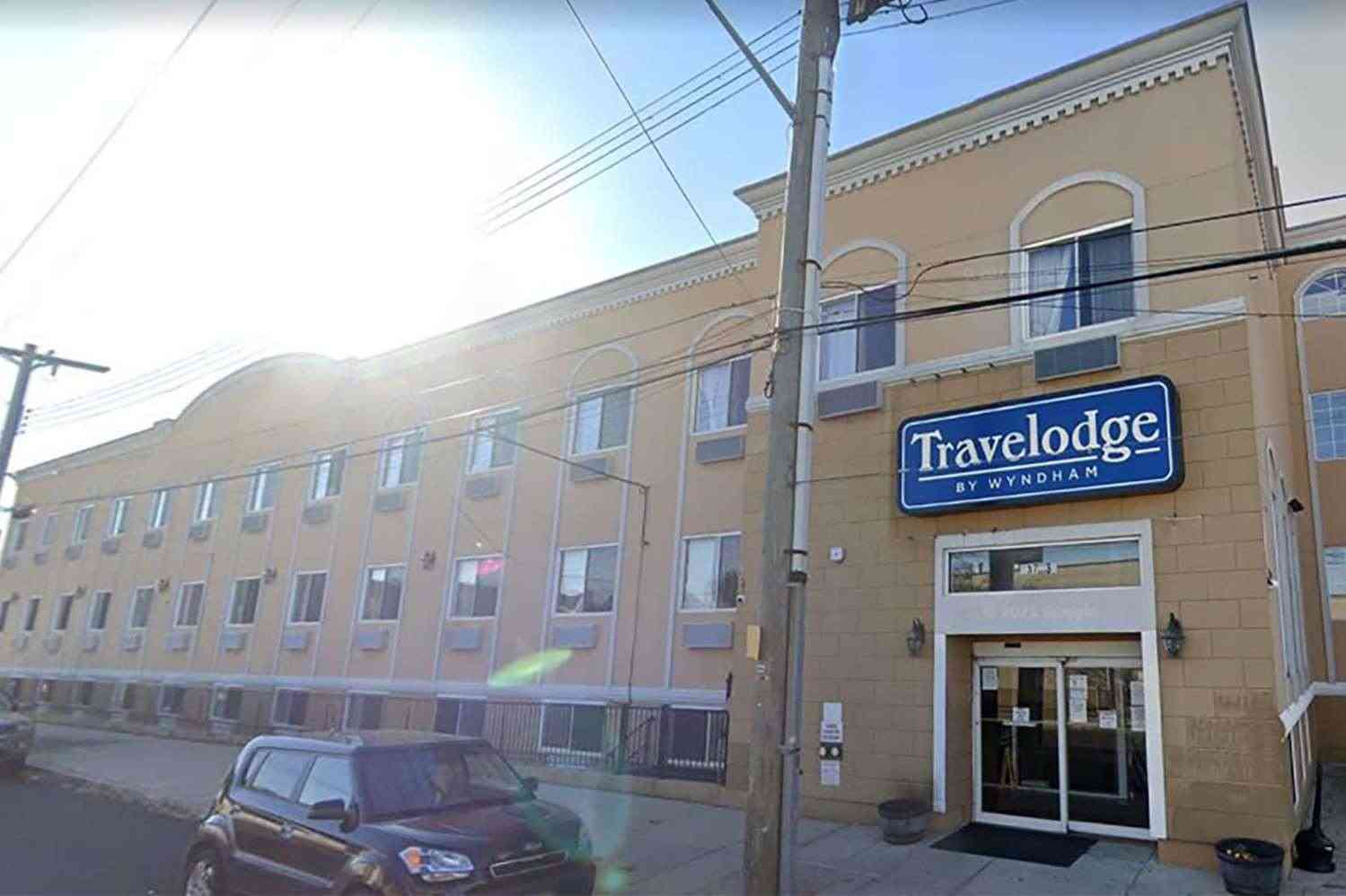 Travelodge by Wyndham Ozone Park в Ozone Park, NY