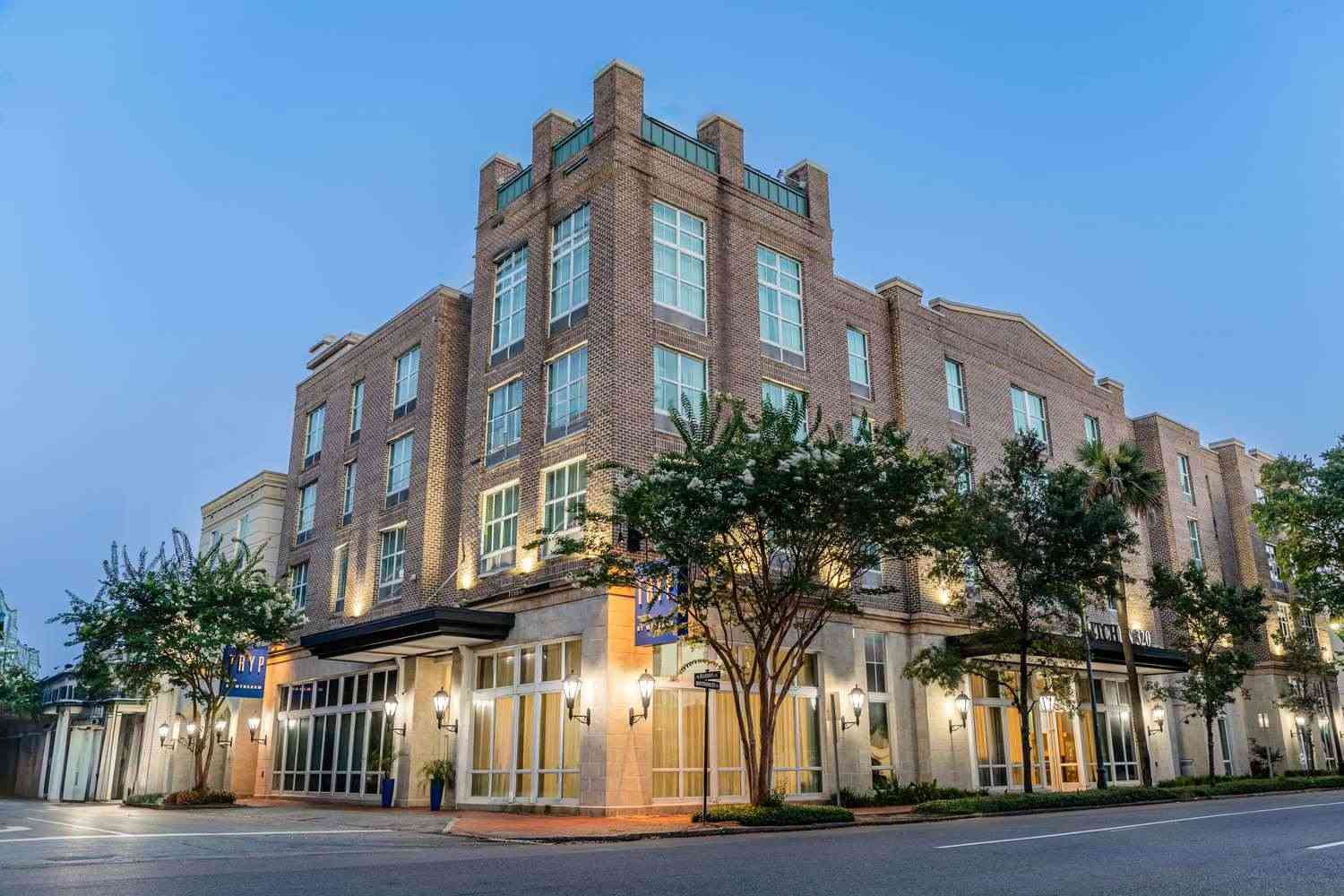 Savannah, GA 的 TRYP by Wyndham Savannah Downtown/Historic District