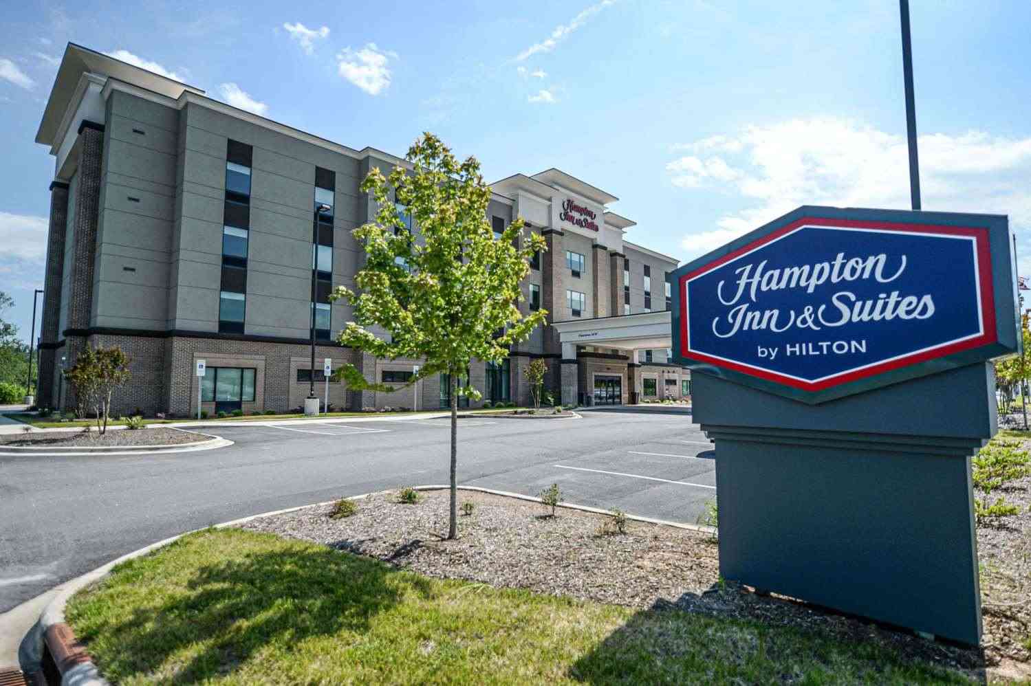 Hampton Inn & Suites Lenoir, Lenoir, NC