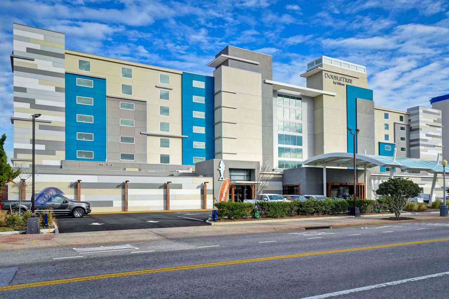 DoubleTree by Hilton Virginia Beach Oceanfront South in Virginia Beach, VA