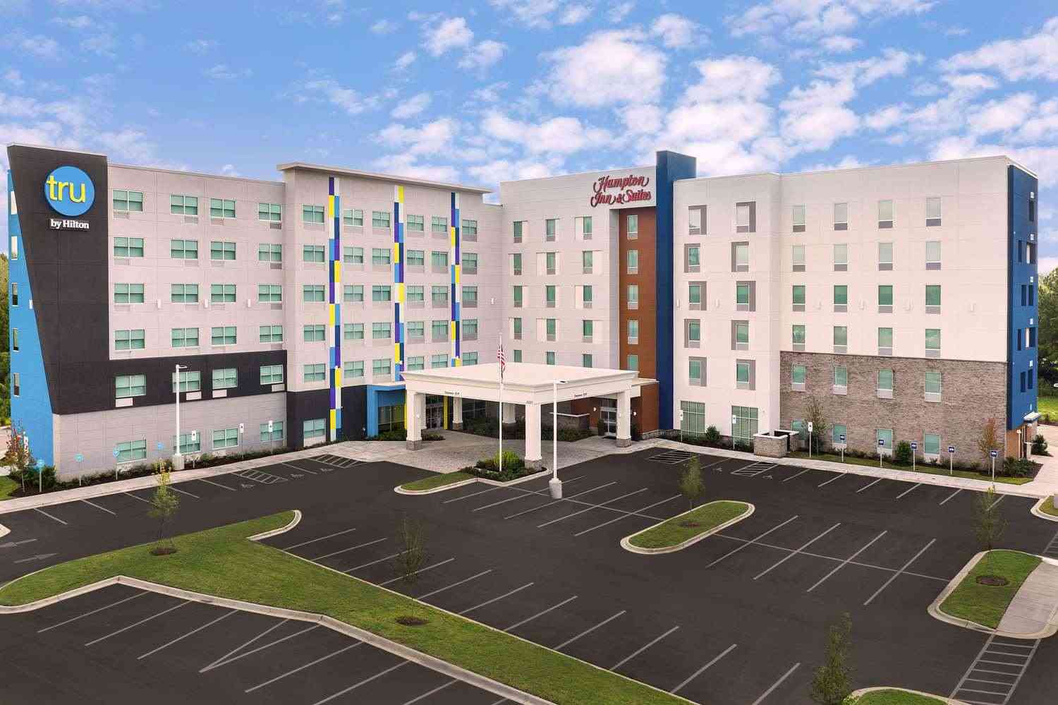 Hampton Inn & Suites Charlotte Airport Lake Pointe, Charlotte, NC