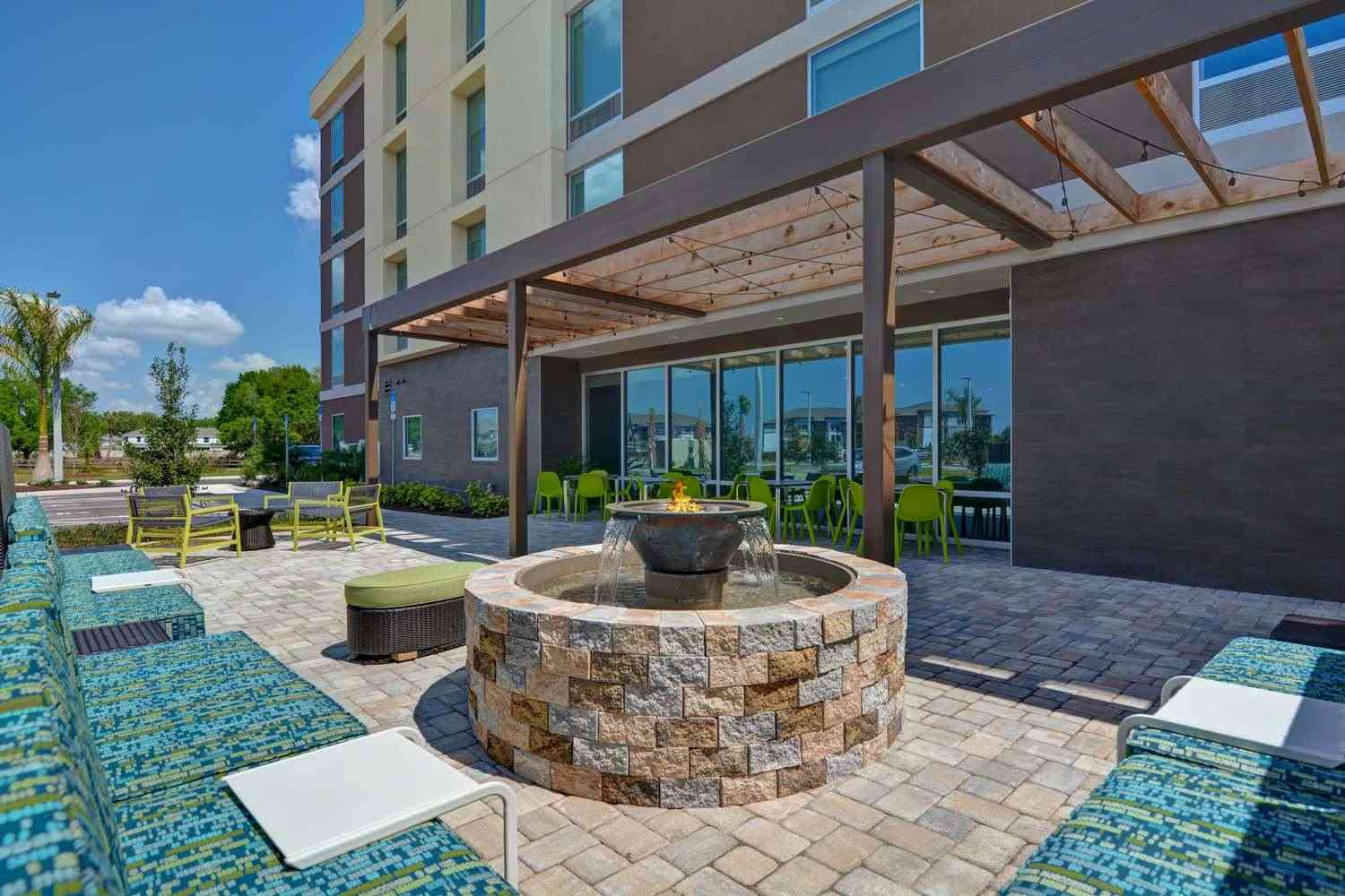 Sarasota, FL 的 Home2 Suites by Hilton Sarasota I-75 Bee Ridge