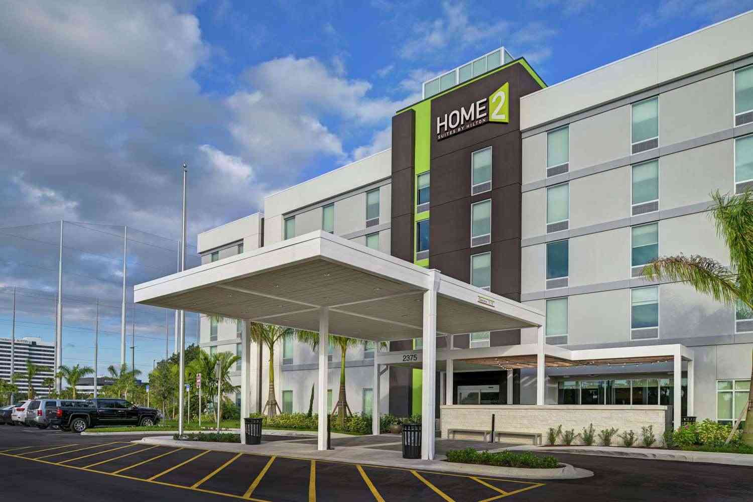 Home2 Suites by Hilton West Palm Beach Airport в West Palm Beach, FL
