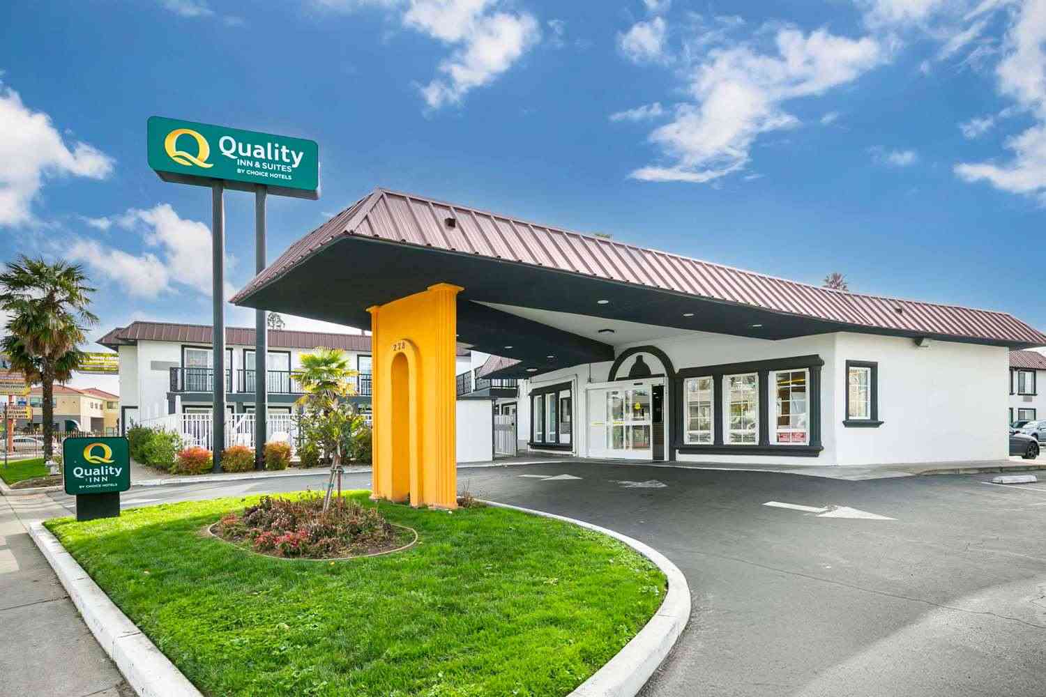 Quality Inn and Suites Sacramento в Sacramento, CA