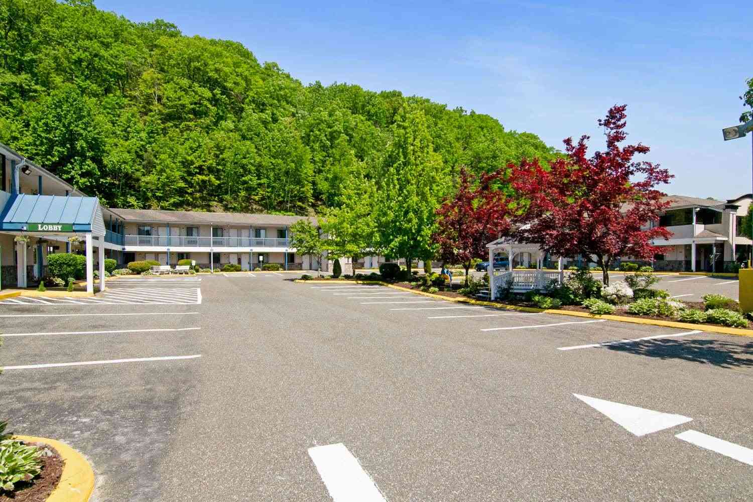 Americas Best Value Inn Torrington, CT a Torrington, CT
