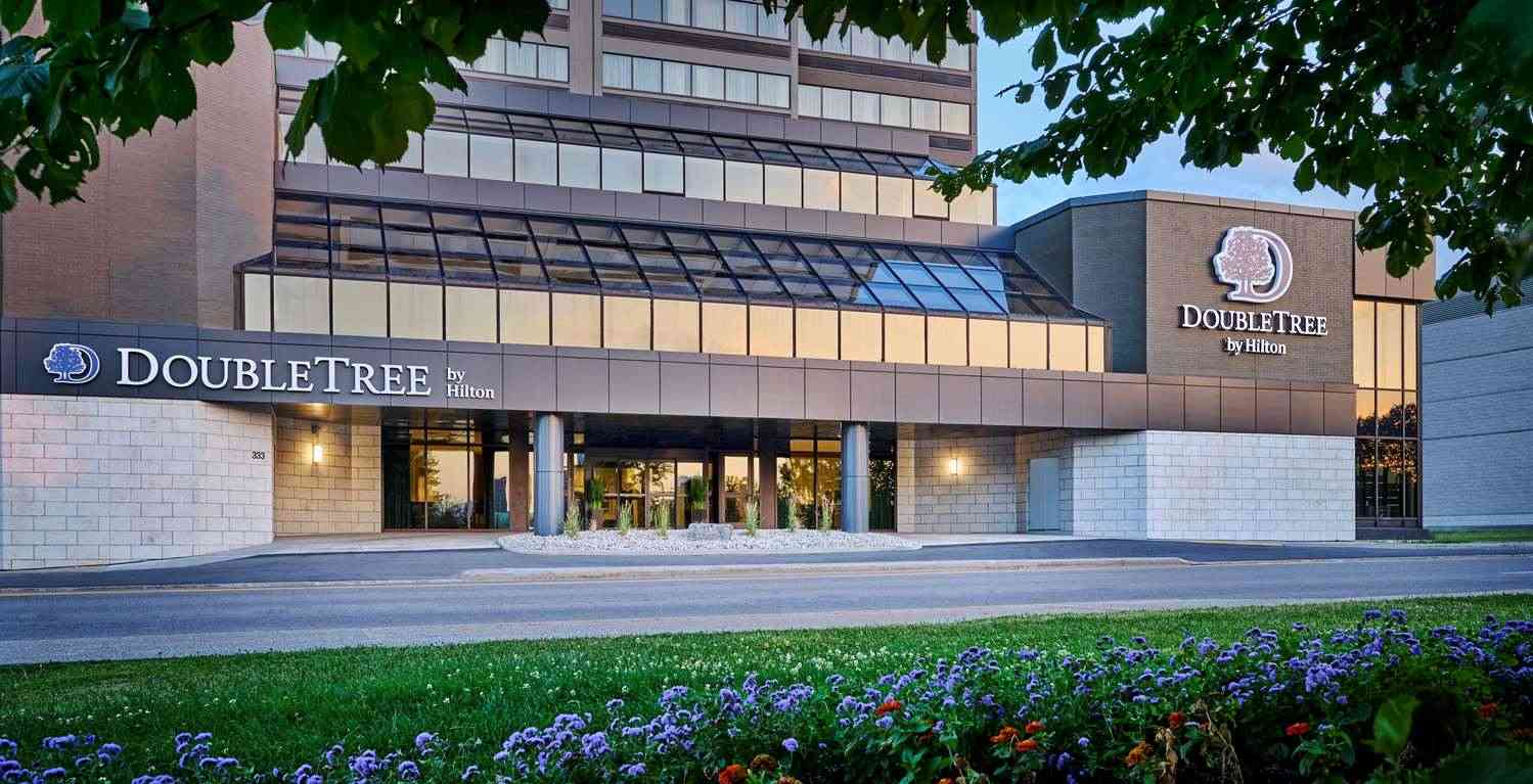 DoubleTree by Hilton Windsor Hotel & Suites i Windsor, ON