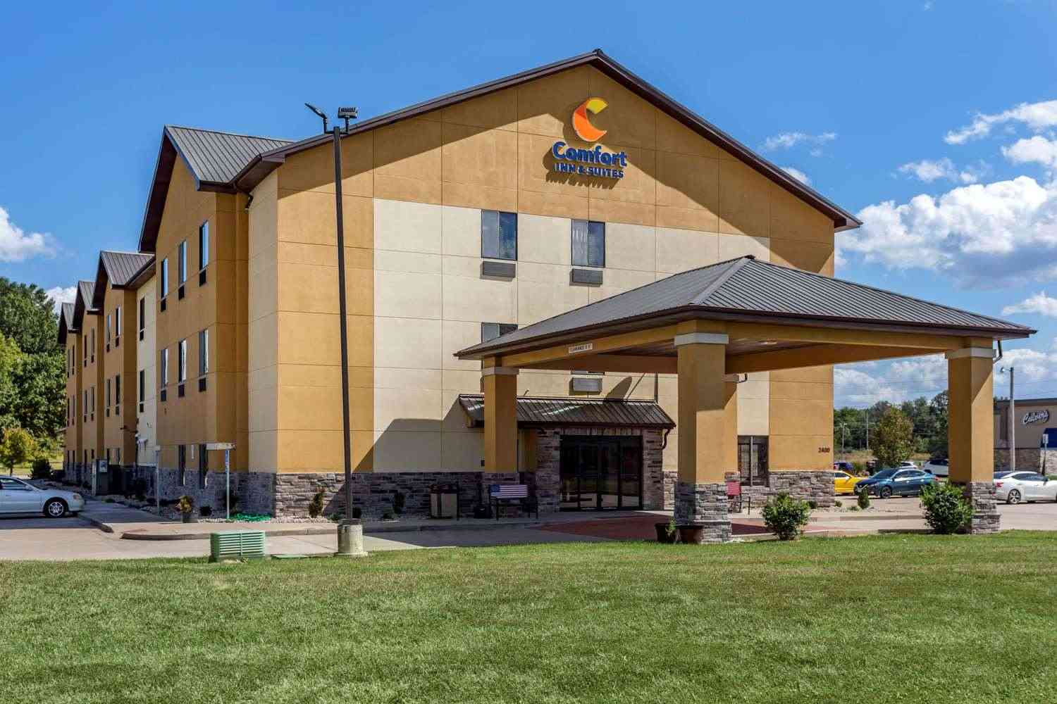 Rodeway Inn and Suites Carbondale in Carbondale, IL