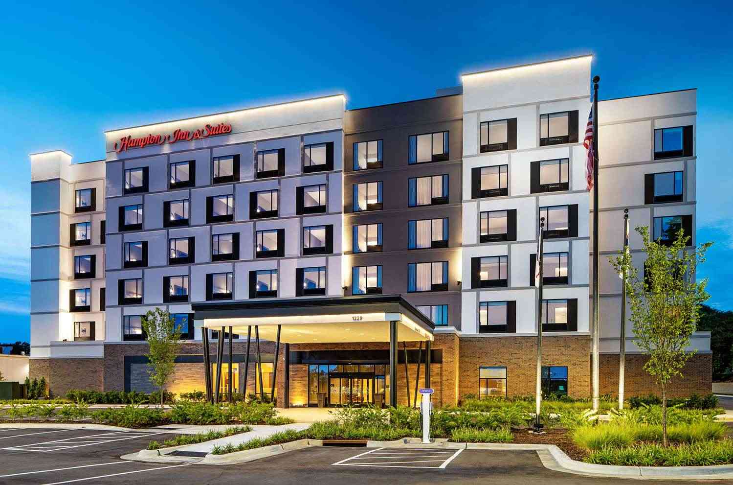 Hampton Inn & Suites Raleigh Midtown, Raleigh, NC